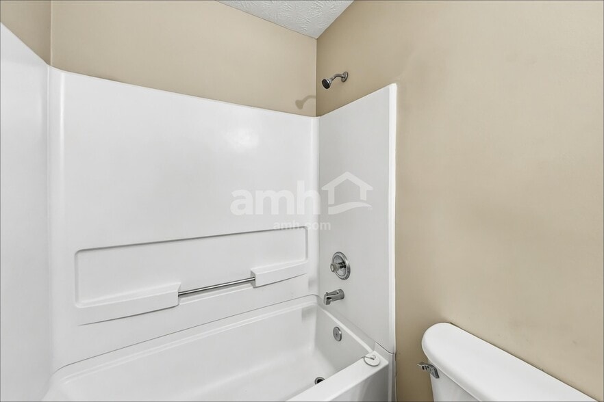 Building Photo - 3341 Kittery Dr SW