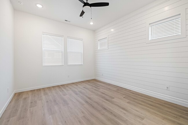 Building Photo - 4110 Hill Ln