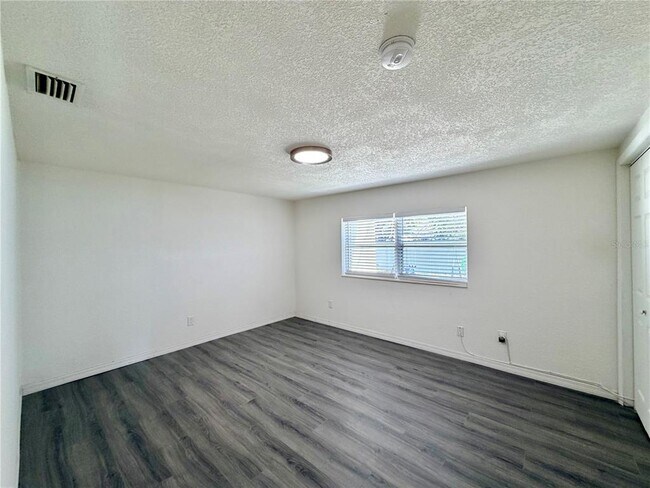 Building Photo - 3295 Adrian Ave