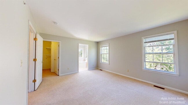 Building Photo - 2813 Barclay Wy