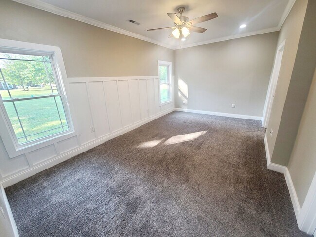Building Photo - The Blandville - 2 bedroom- 2 bath