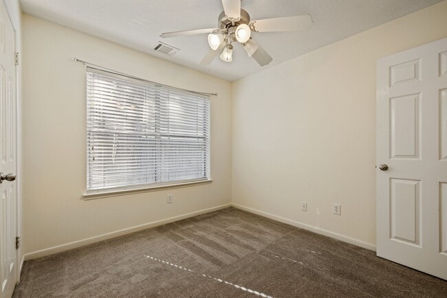 Building Photo - 98 W Trillium Cir