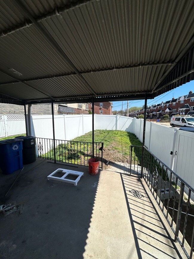 Building Photo - 423 Righter St