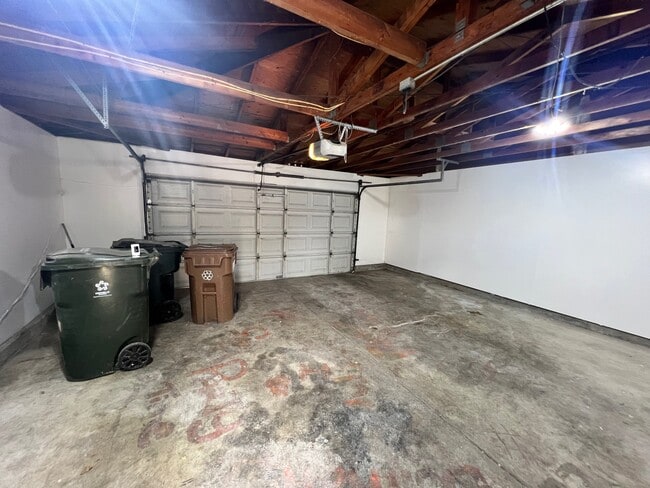 Building Photo - 2315 Mandarin Way