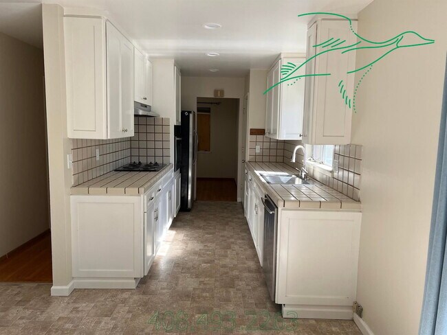 Building Photo - 7941 Woodlark Way
