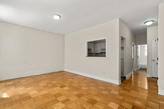 Building Photo - 21 Bowdoin St