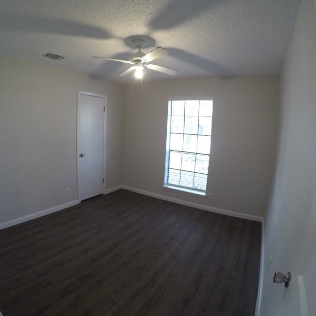 Building Photo - 1604 Timbercreek Rd
