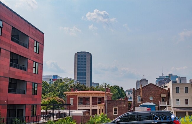 Building Photo - 209 N 19th St