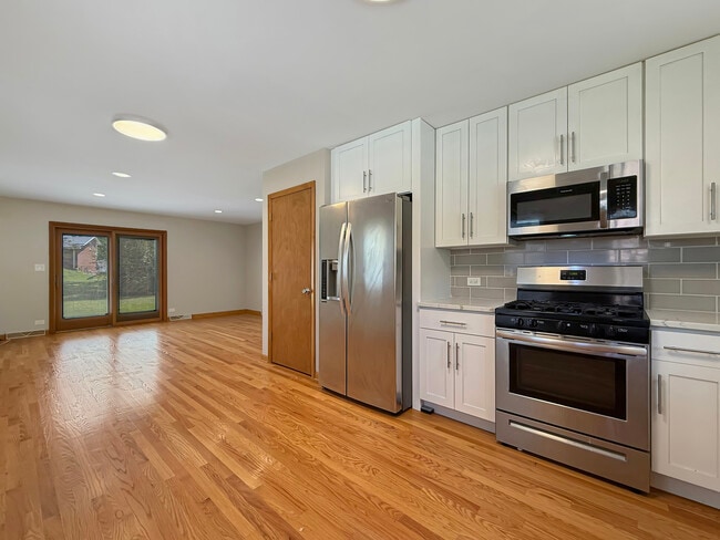 Building Photo - 207 S Illinois Dr