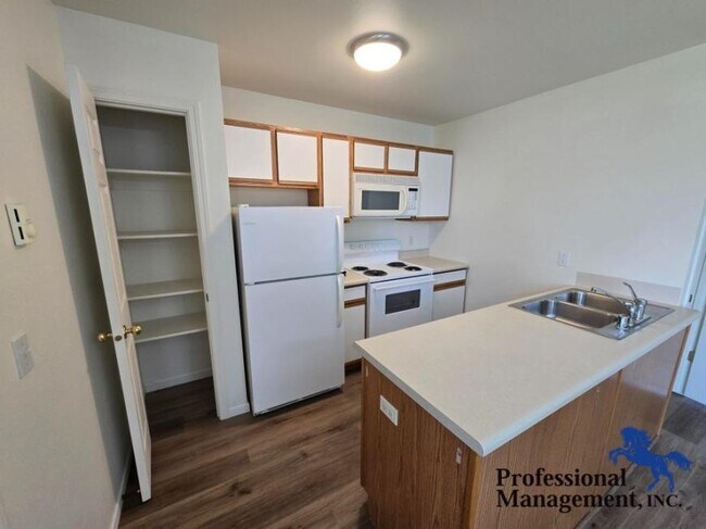 Building Photo - 1 bedroom in Billings MT 59102