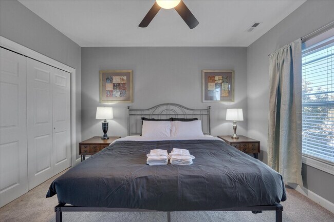 Building Photo - 942 Westland Ridge Rd