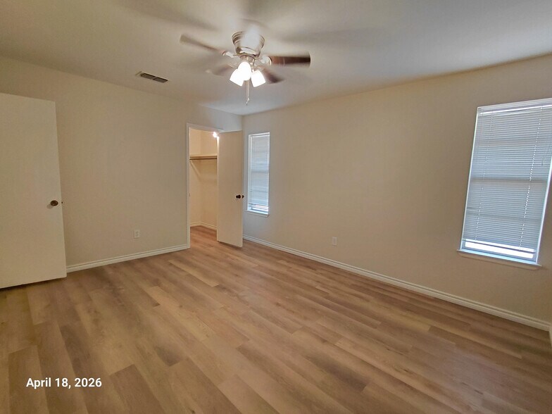 Building Photo - 4316 Ferncliff Ave