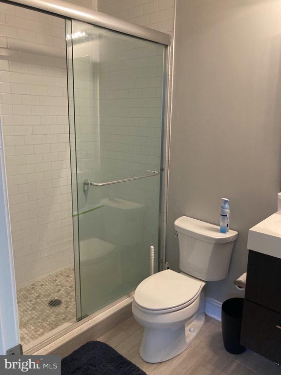 Building Photo - 1212 N Front St