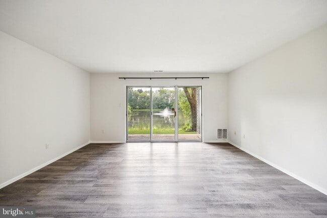 Building Photo - 905 Rabbit Run Rd
