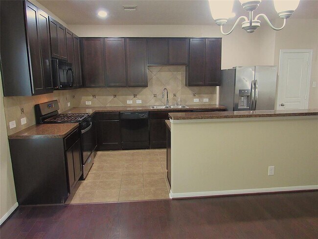 Building Photo - 17222 Hannah Oaks Ln