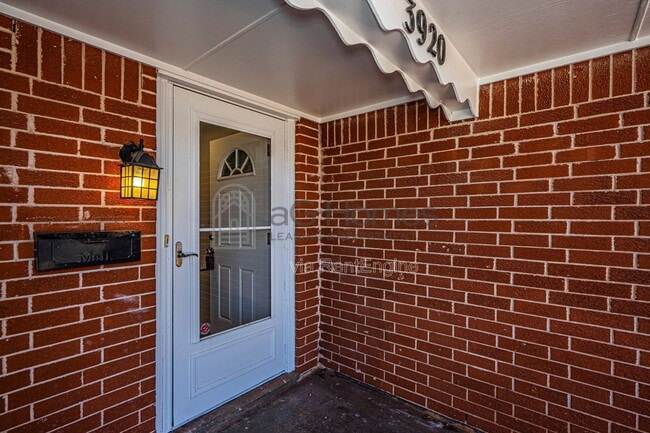 Building Photo - 3920 Dentwood Terrace