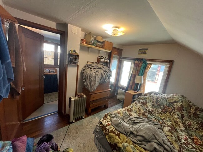 Building Photo - 1330 Selby Ave