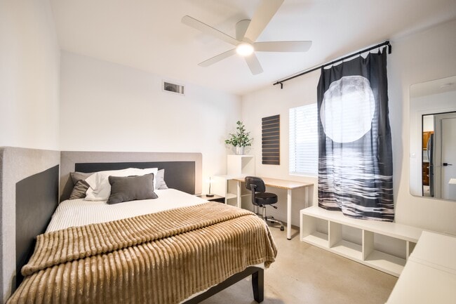 Building Photo - Wilson Place 102