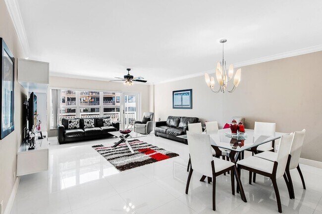 Building Photo - 3850 Galt Ocean Dr