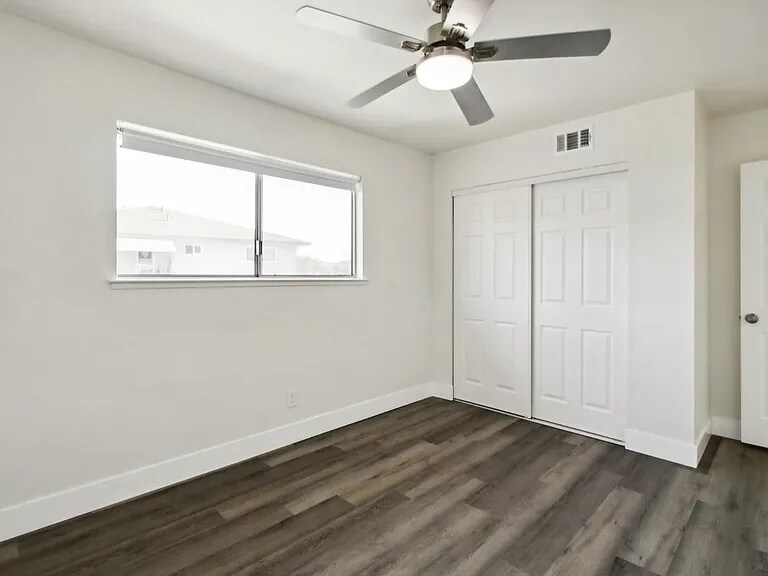 Building Photo - 287 Sharp Cir