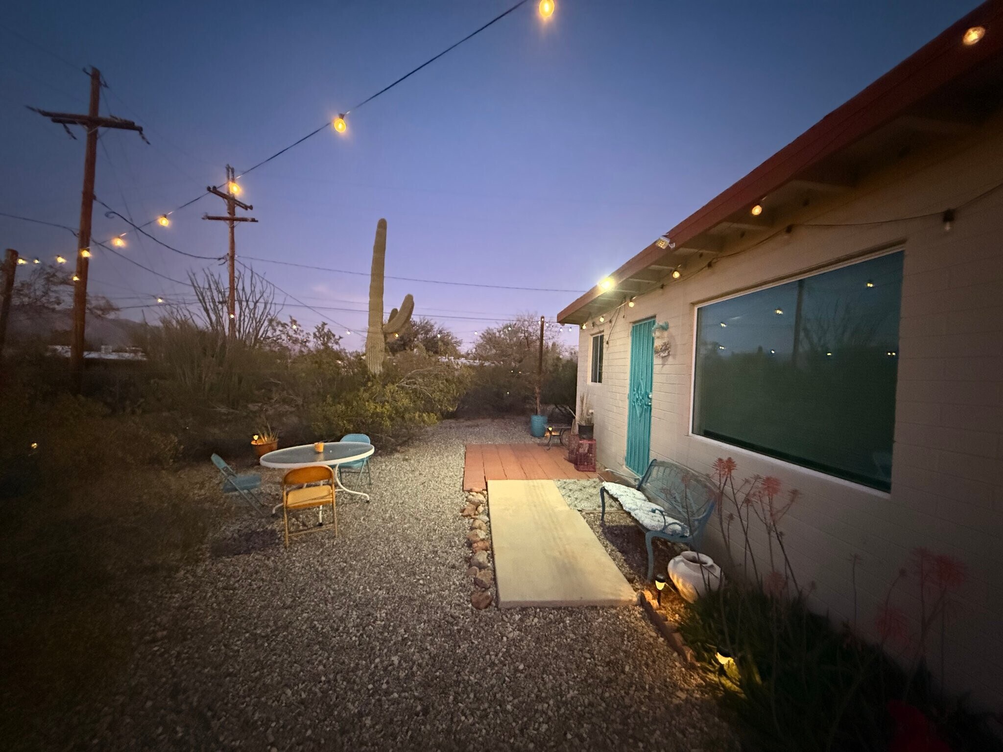 Building Photo - 1702 N Greasewood Rd