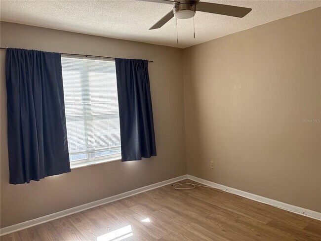 Building Photo - 5220 Brittany Dr S