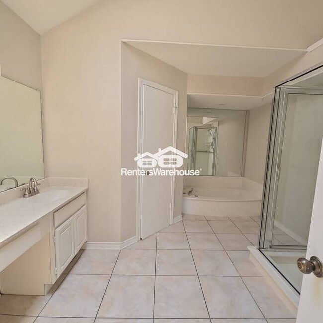 Building Photo - FOR RENT - MOVE IN READY - 3BEDS 2BATHS