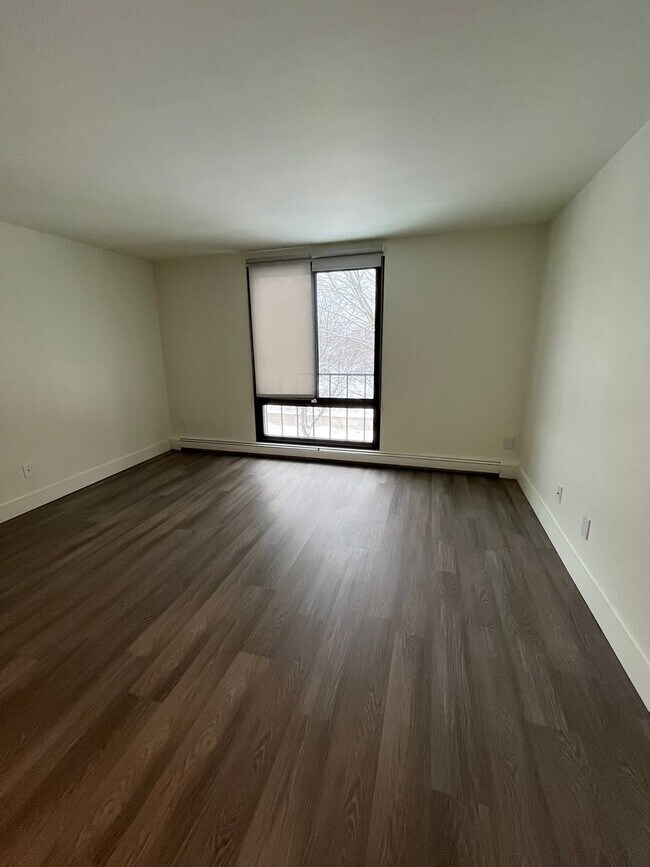 Building Photo - 7290 W Dean Rd