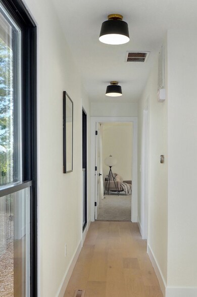 Building Photo - 5021 S Farm Rd 137