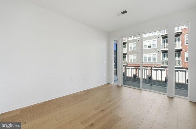 Building Photo - 13970 Englefield Dr