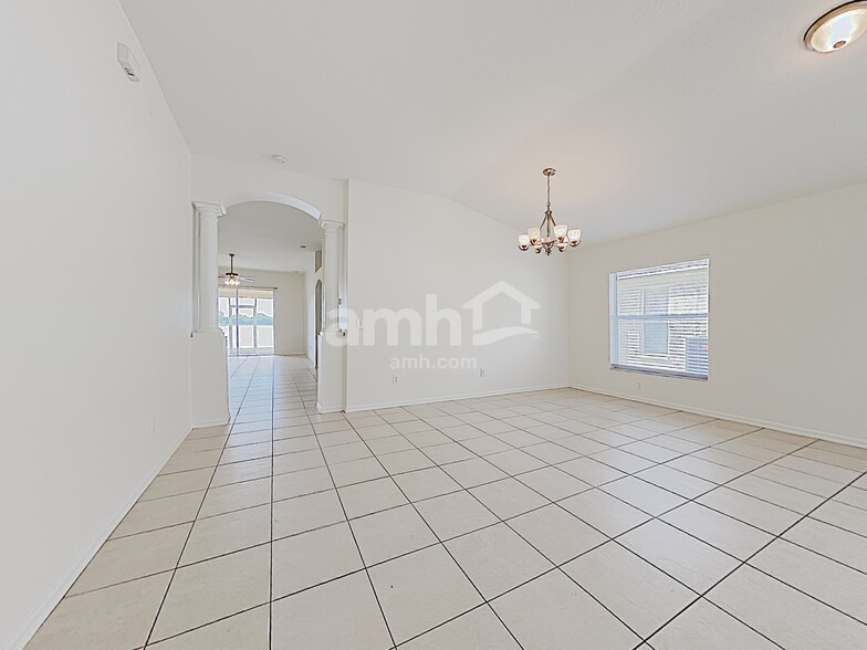 Building Photo - 8326 Canterbury Lake Blvd