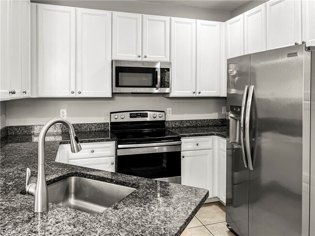 Building Photo - 9452 Montebello Way