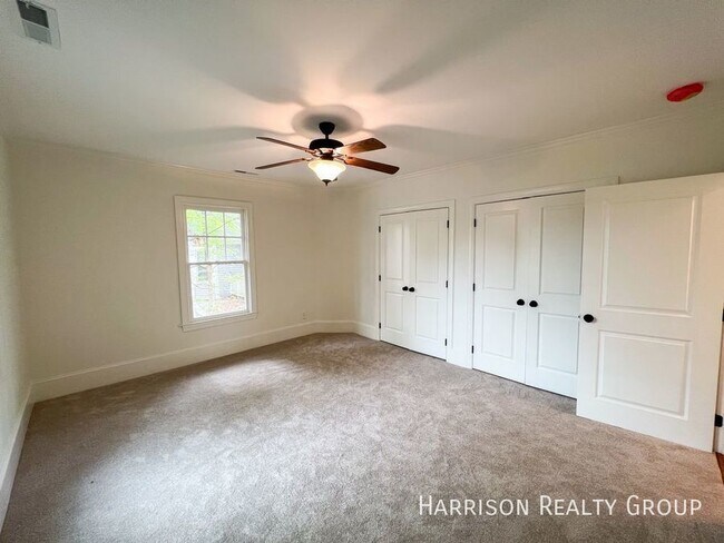 Building Photo - Beautifully Renovated Home In Historic Boy...