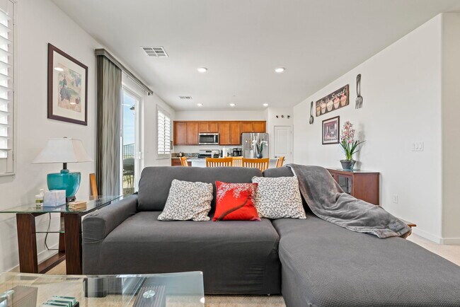 Building Photo - 4928 Black Falcon Way