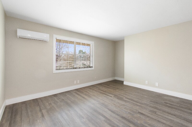 Building Photo - 4460 Old Mission Rd