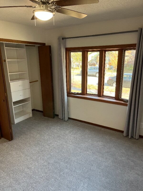 Building Photo - 4230 S 39th Ave