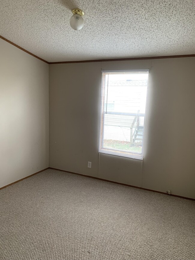 Building Photo - 310 Belew St
