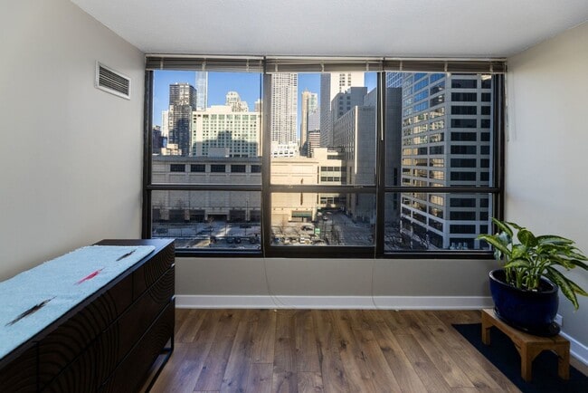 Building Photo - 405 N Wabash Ave