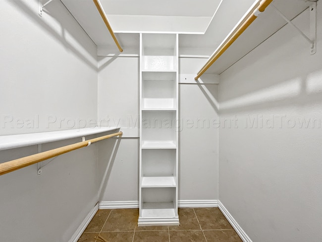 Building Photo - Charming Home in North Arlington