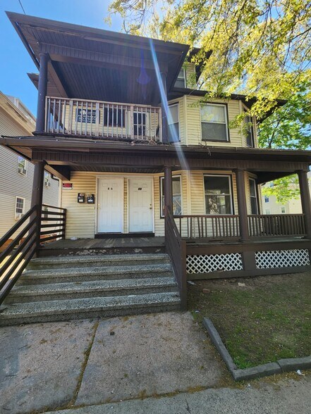 Building Photo - 88 Dickerman St
