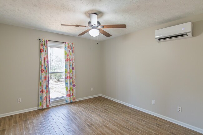 Building Photo - 1026 Denney Rd