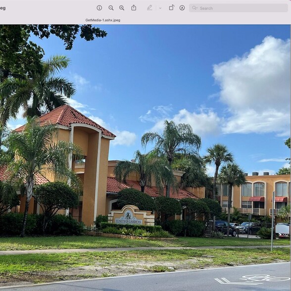 Primary Photo - 17901 NW 68th Ave