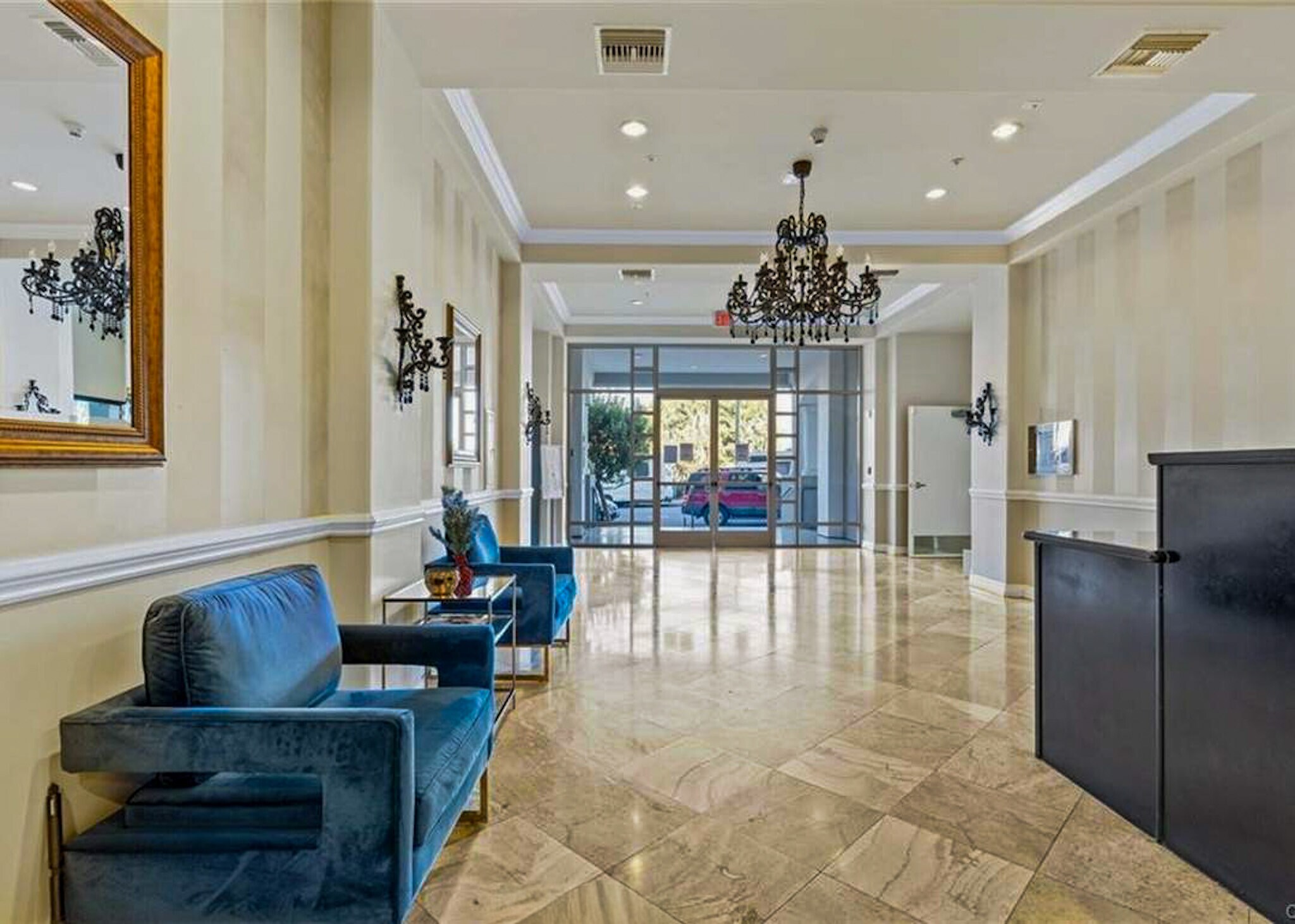 Building Photo - 3750 Santa Rosalia Dr