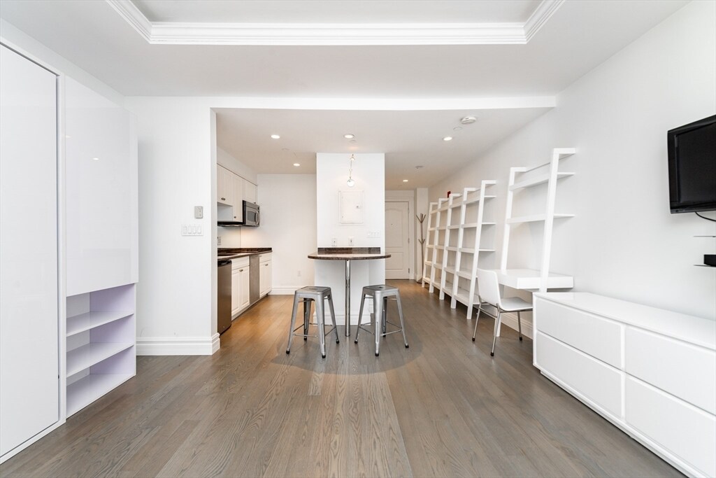 Building Photo - 1 Huntington Ave