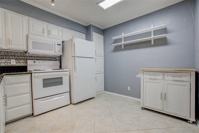 Building Photo - 5200 Martel Ave