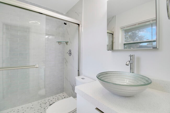 Building Photo - 1231 SW 32nd St