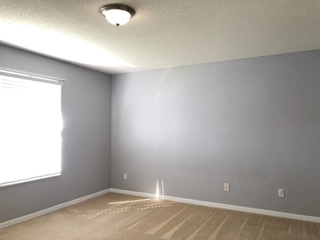 Building Photo - 13492 Applerose Ln