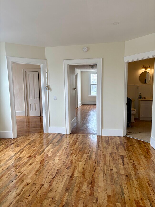 Building Photo - 38 Cutts Ave