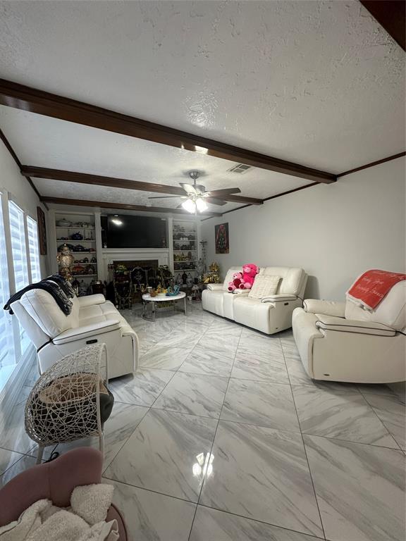 Building Photo - 1111 Doral Ln