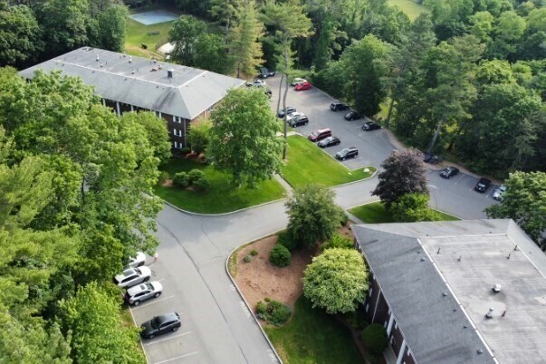 Building Photo - 205 Great Rd